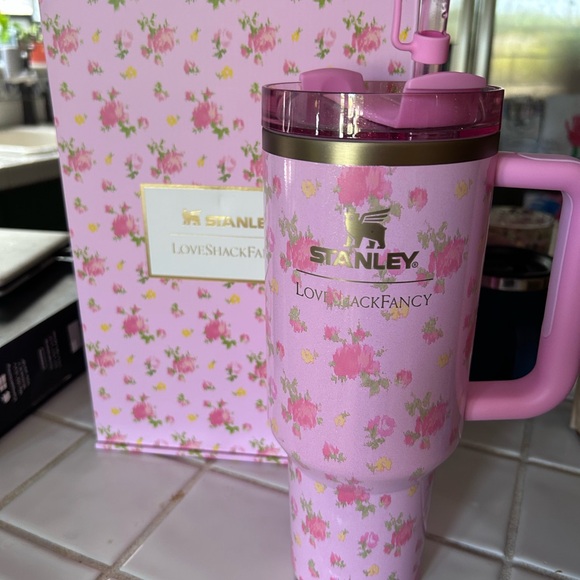 Stanley LOVE SHACK FANCY **special edition** Never opened! - Picture 6 of 6